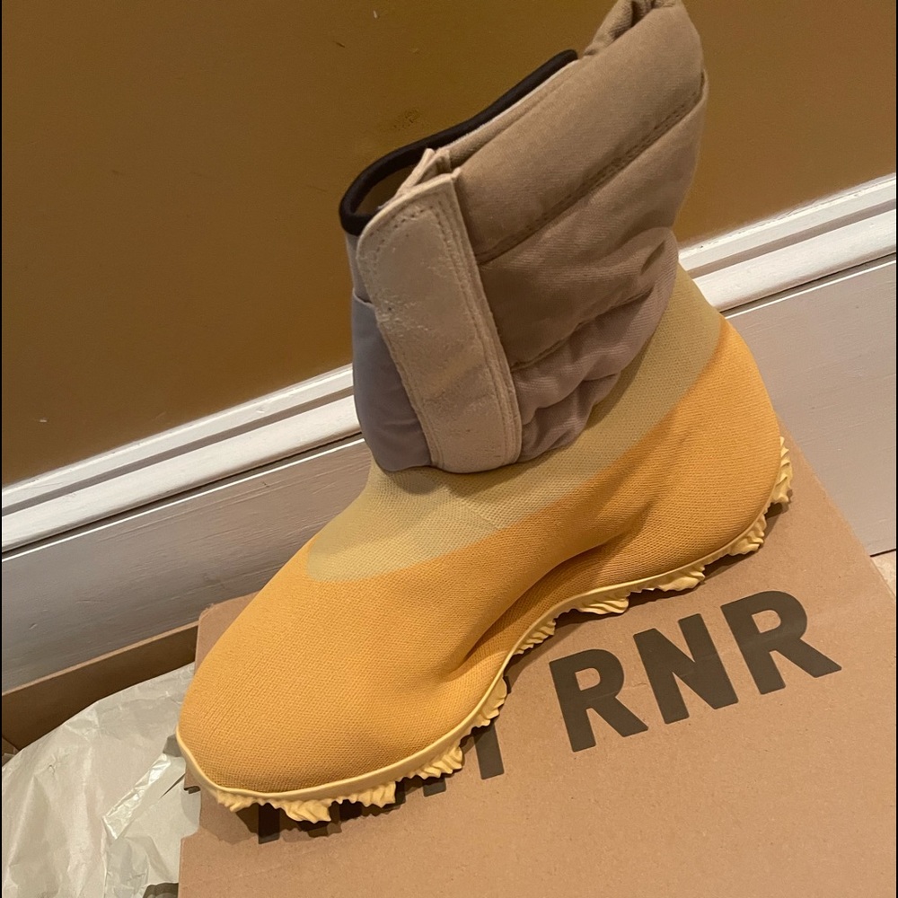 Yeezy Knit RNR